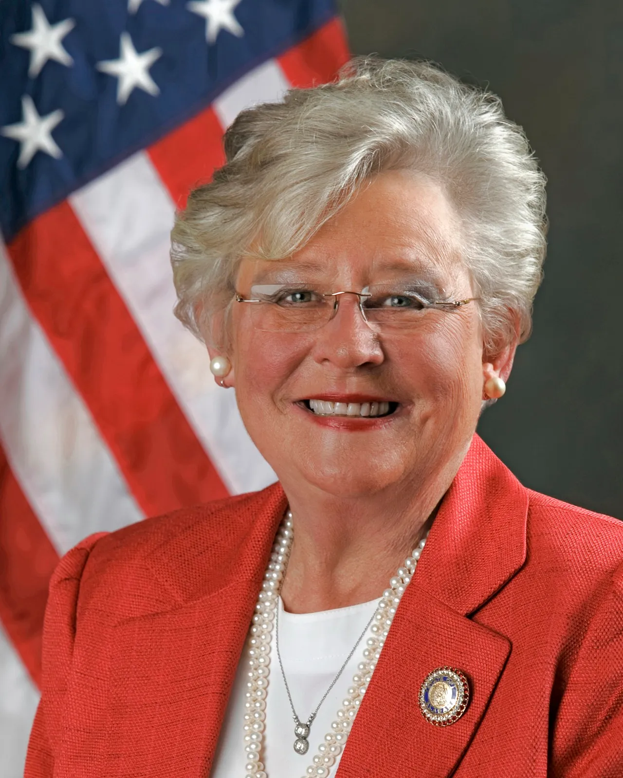 Official portrait of Kay Ivey.